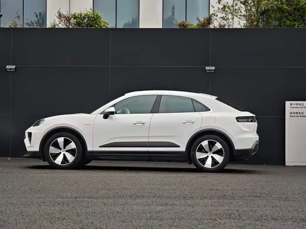 Porsche Macan EV — фото 9