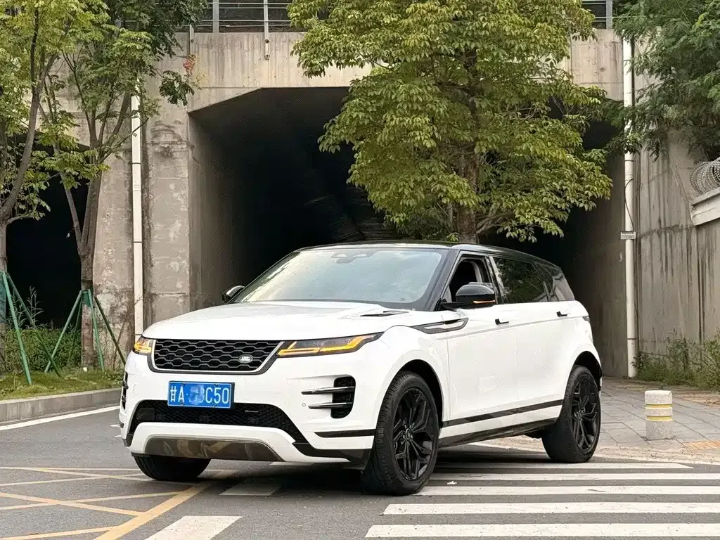 Land Rover Evoque — фото 1