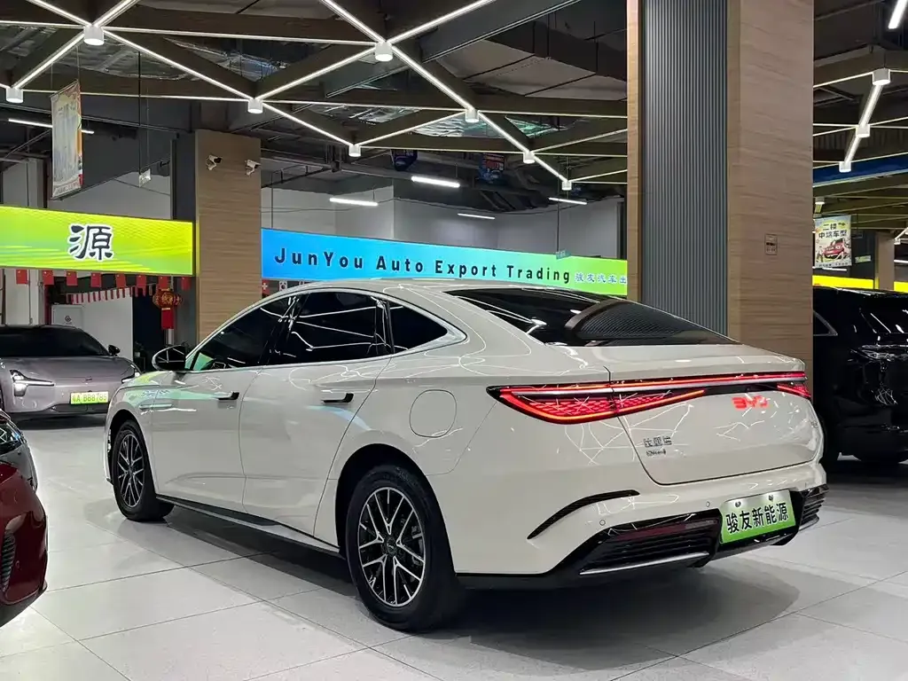 BYD Seal 07 DM-i — фото 5