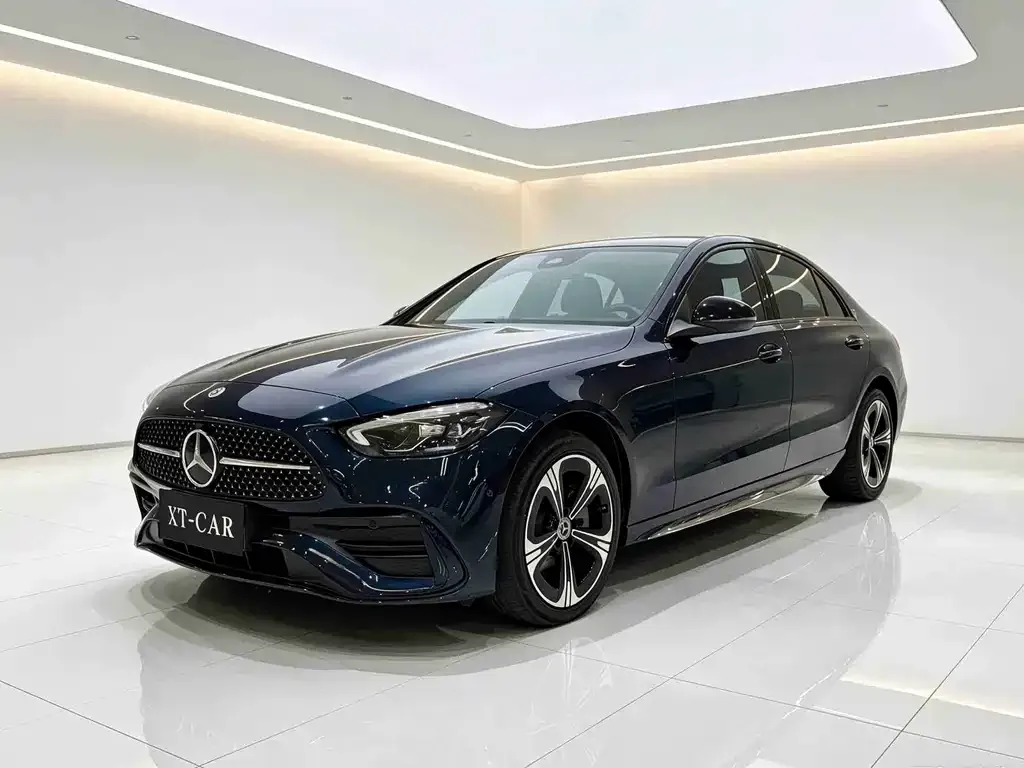 Mercedes-Benz C-Class — фото 1