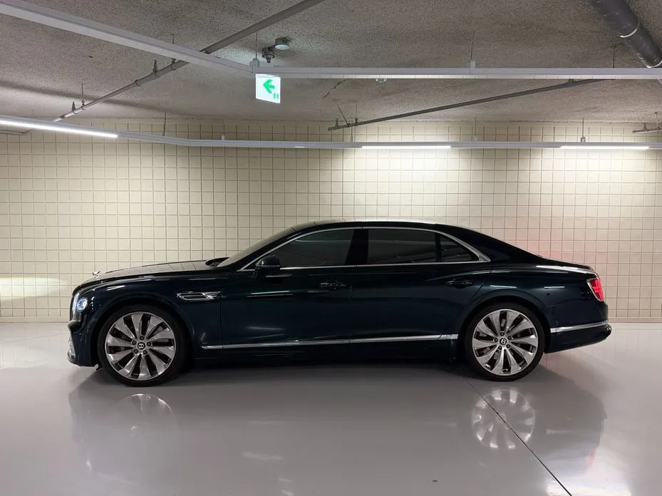 Bentley Flying Spur — фото 4