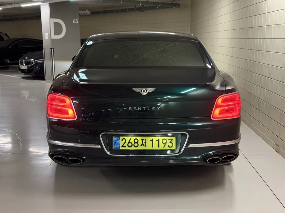 Bentley Flying Spur — фото 5
