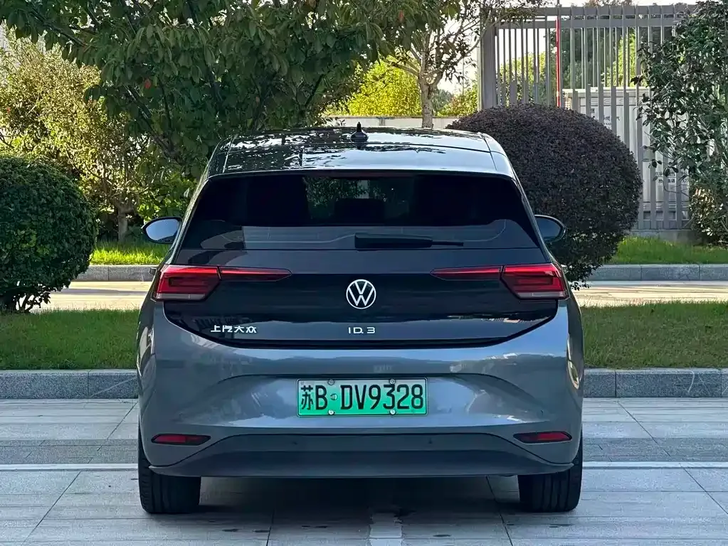 Volkswagen ID.3 — фото 5