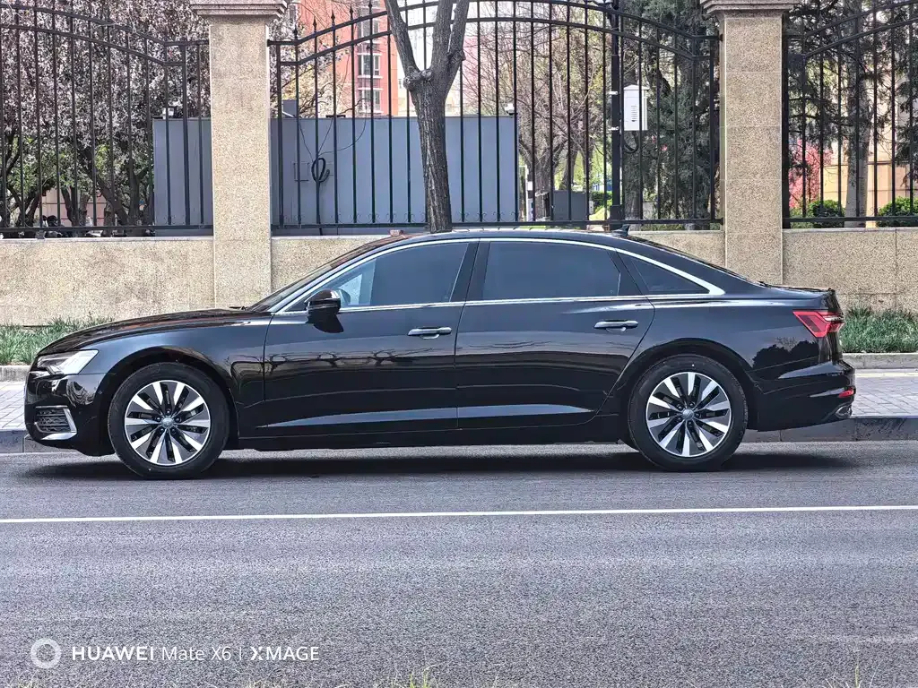 Audi A6L — фото 7