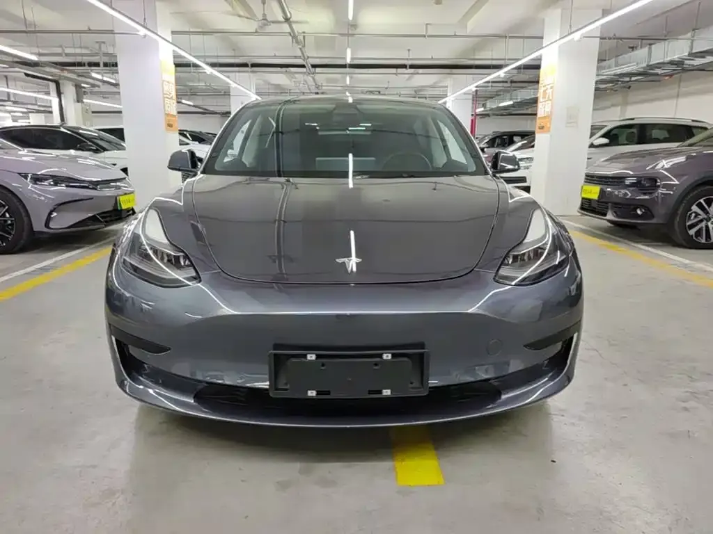 Tesla Model 3 — фото 10