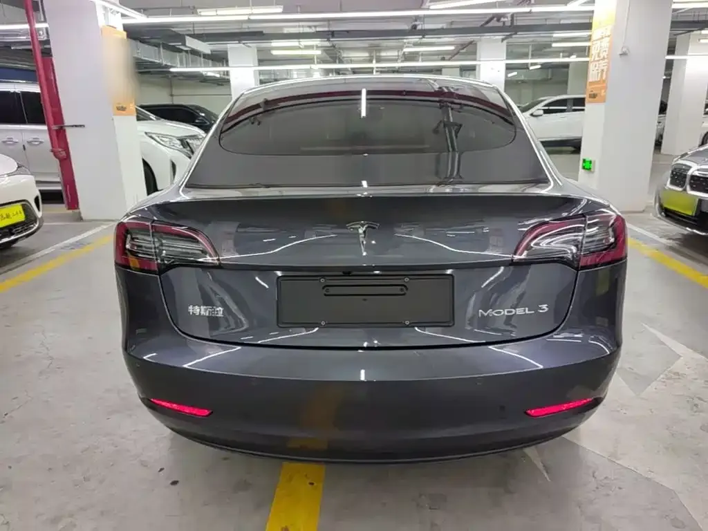 Tesla Model 3 — фото 7