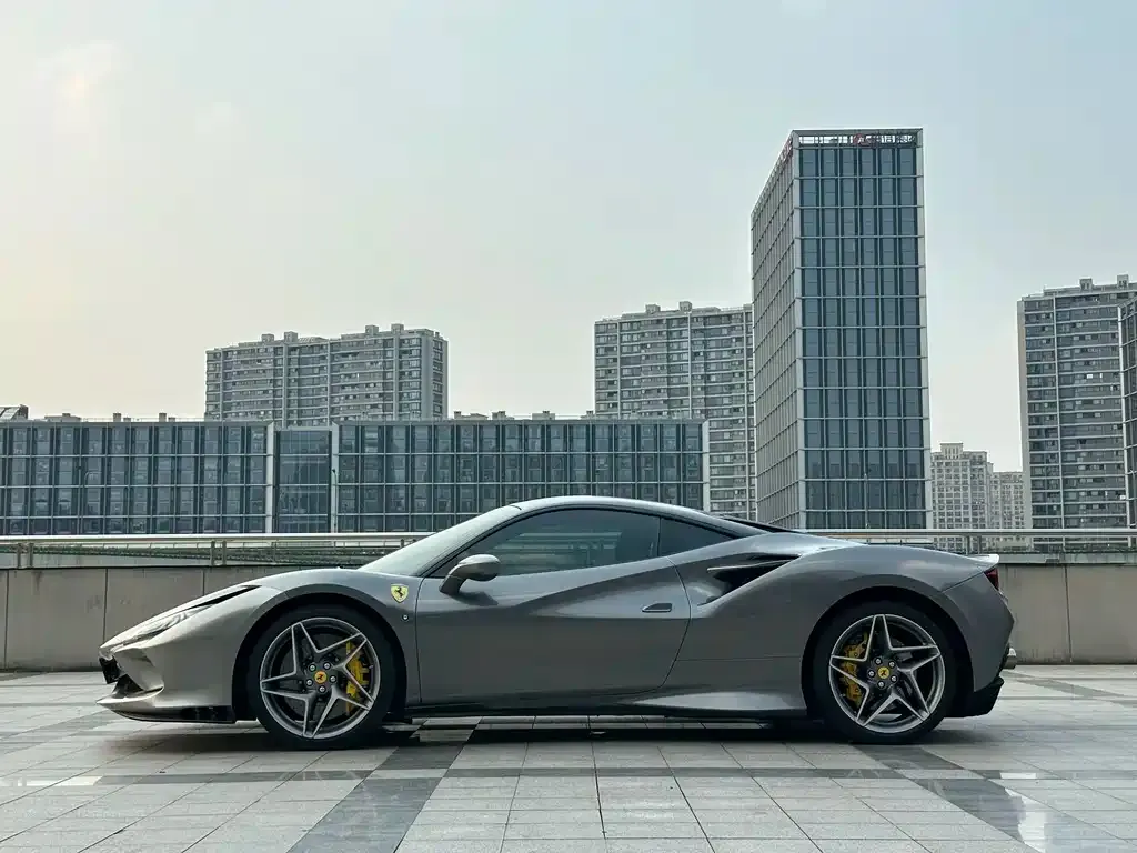 Ferrari F8 — фото 5