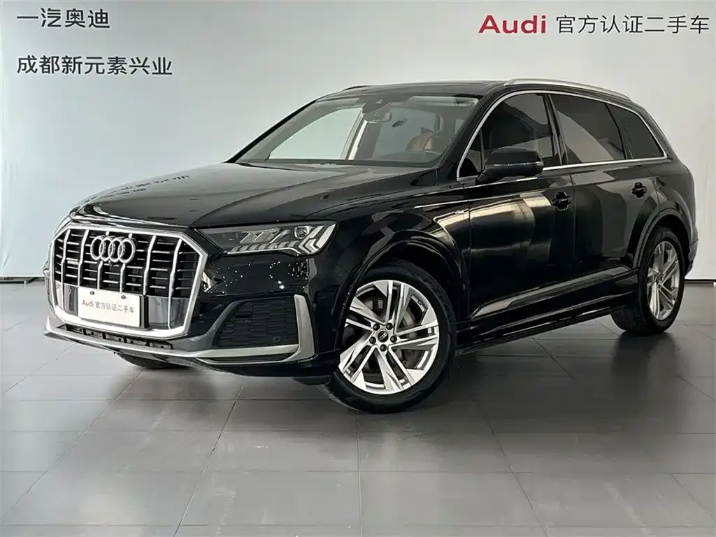 Audi Q7 — фото 1