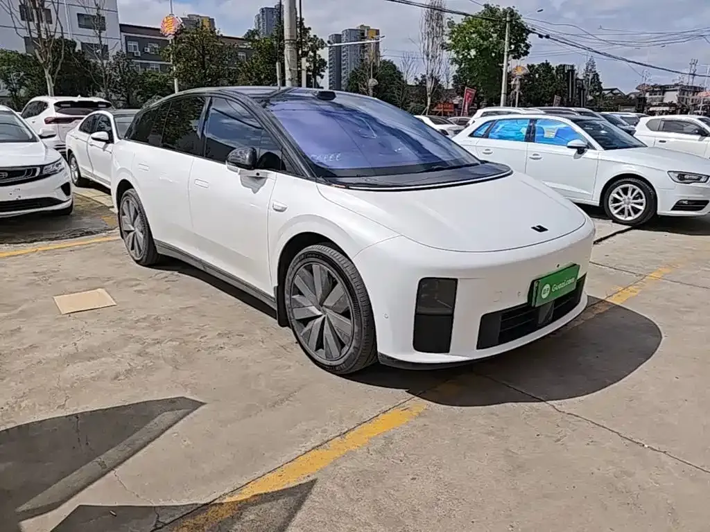 Li Auto Li i6 — фото 3