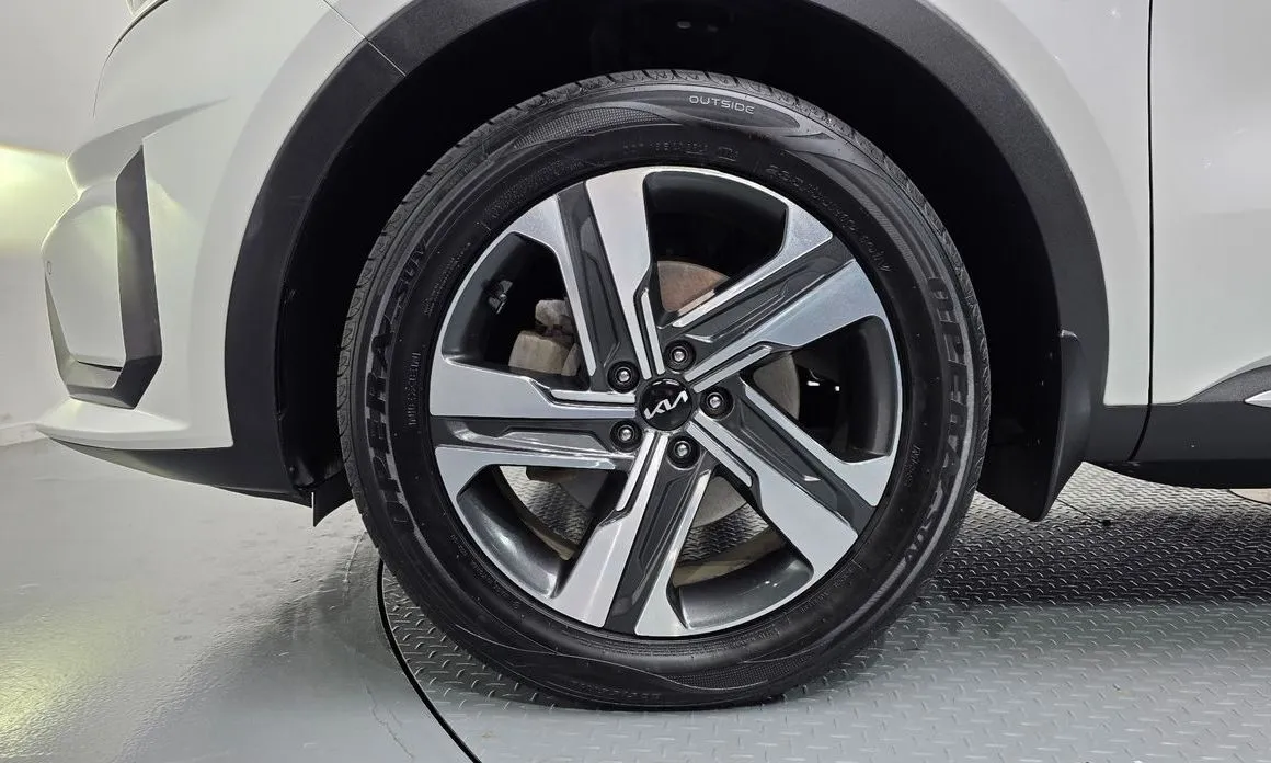 Kia Sorento — фото 9