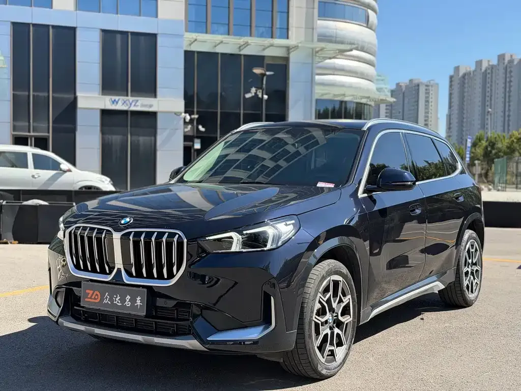 BMW X1 — фото 1