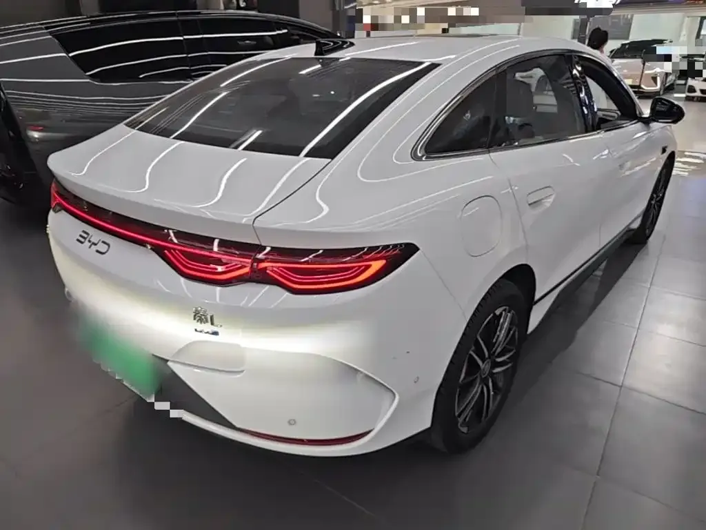 BYD Qin L — фото 6