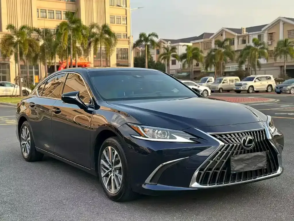 Lexus ES — фото 9