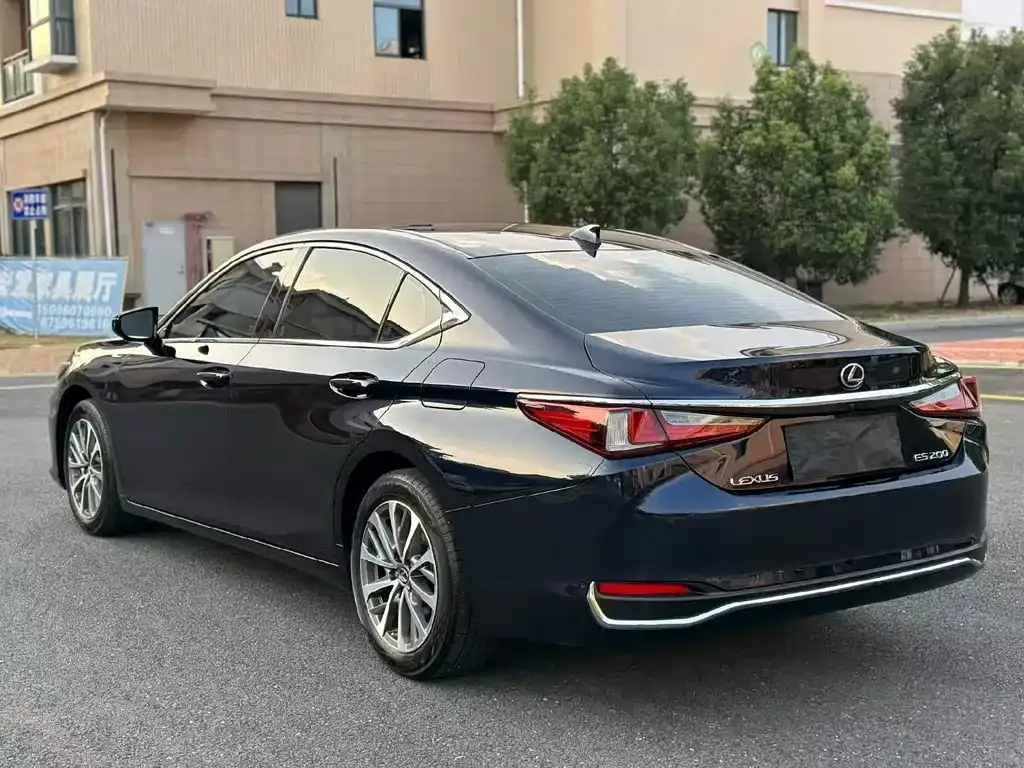 Lexus ES — фото 4