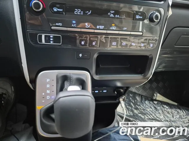 Hyundai Staria — фото 2