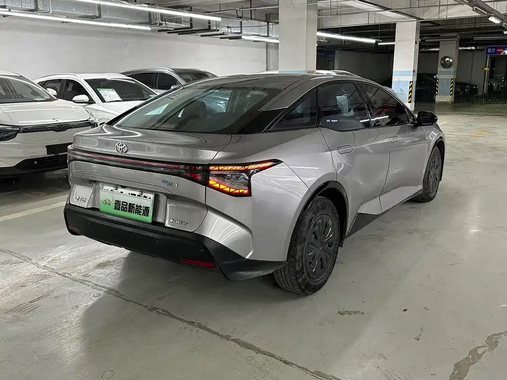 Toyota bZ3 — фото 10