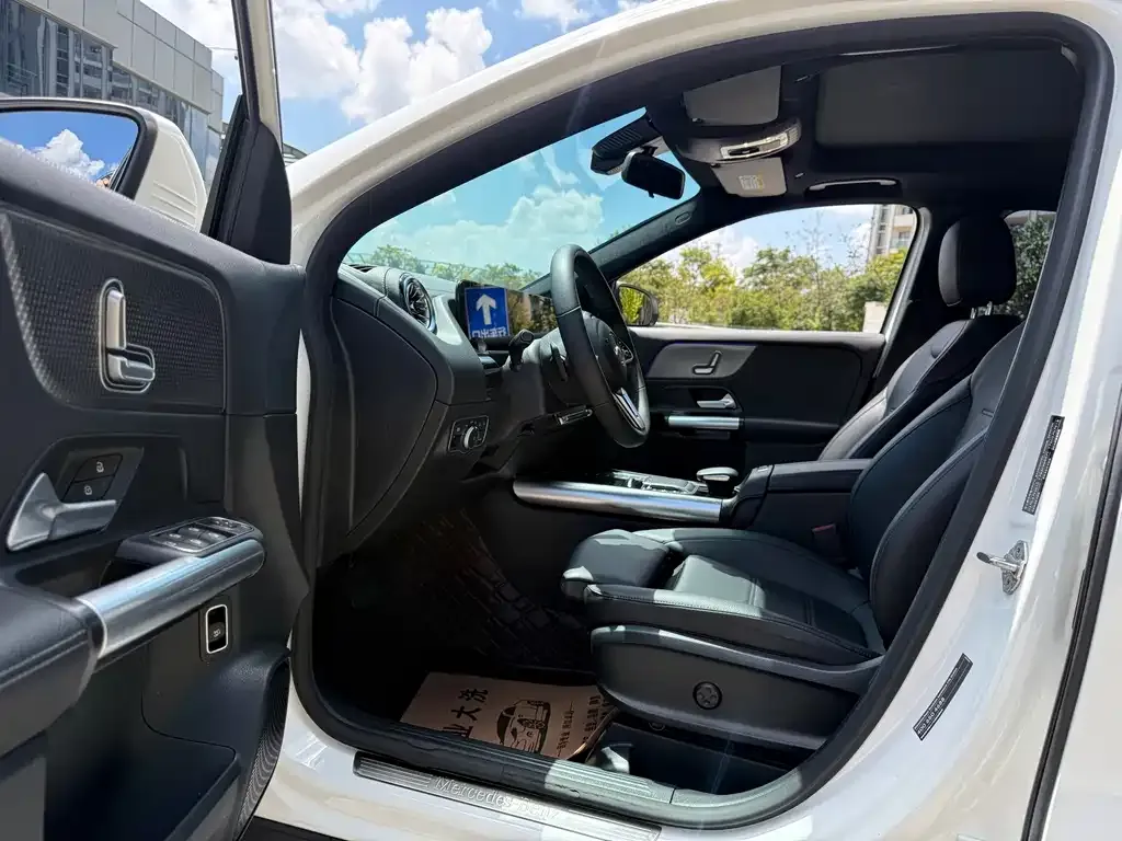 Mercedes-Benz GLA — фото 8
