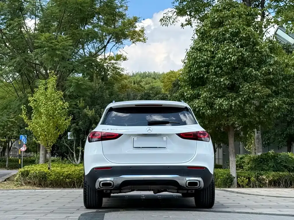 Mercedes-Benz GLA — фото 10