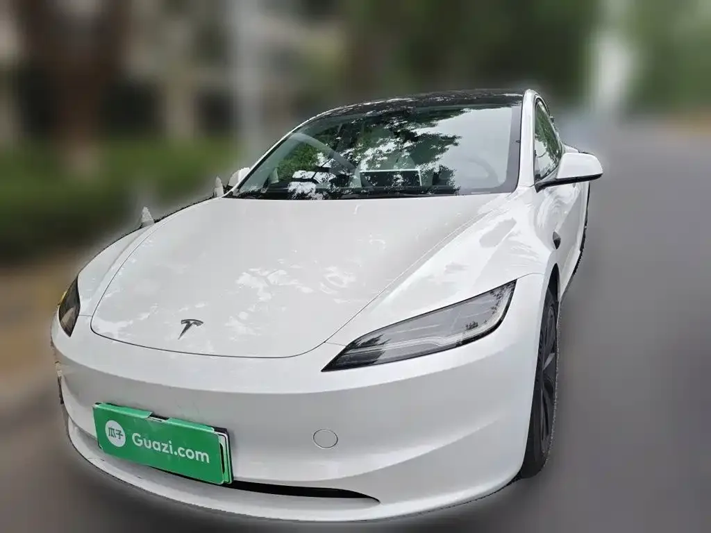 Tesla Model 3 — фото 4