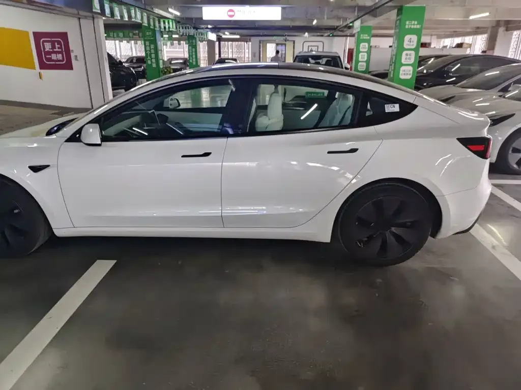 Tesla Model 3 — фото 5