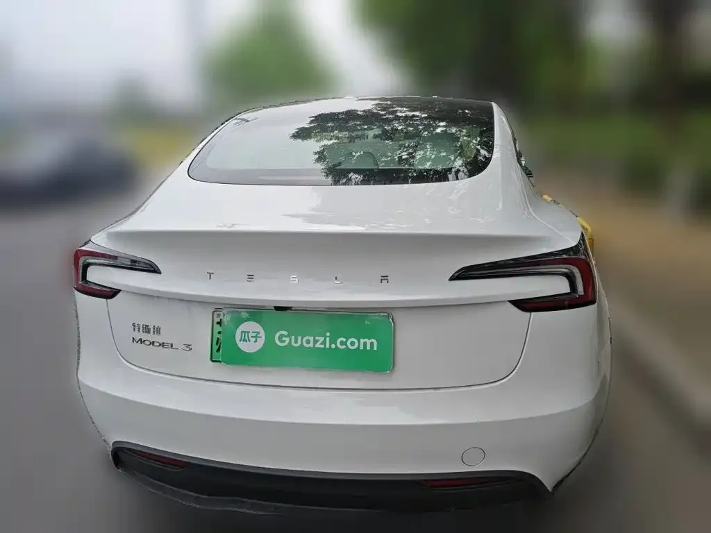 Tesla Model 3 — фото 6
