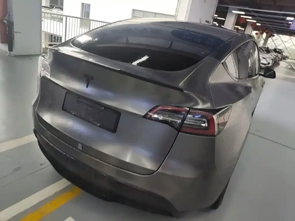 Tesla Model Y — фото 4
