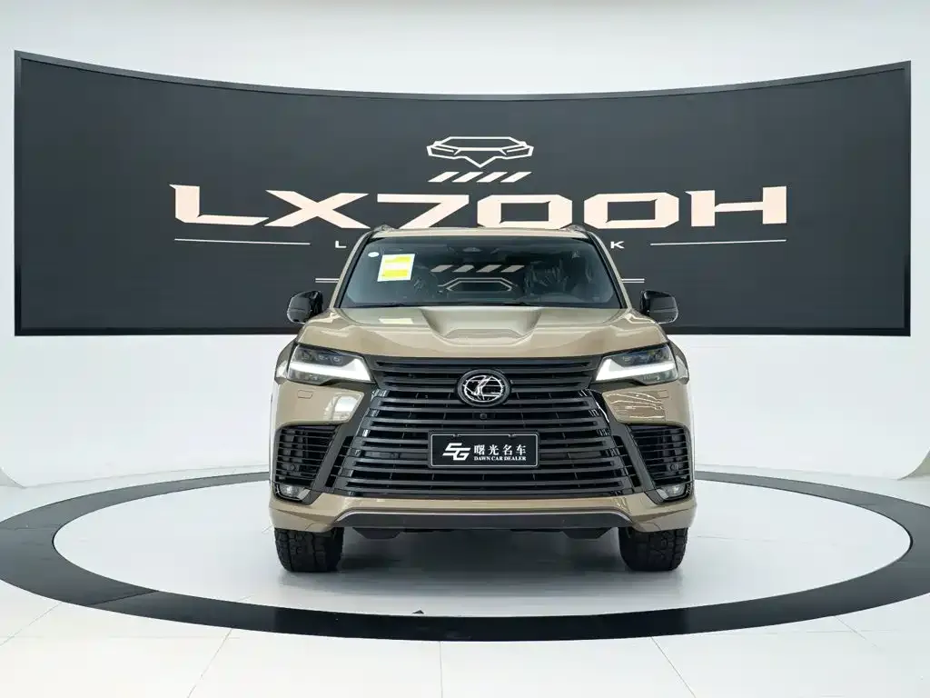 Lexus LX — фото 9
