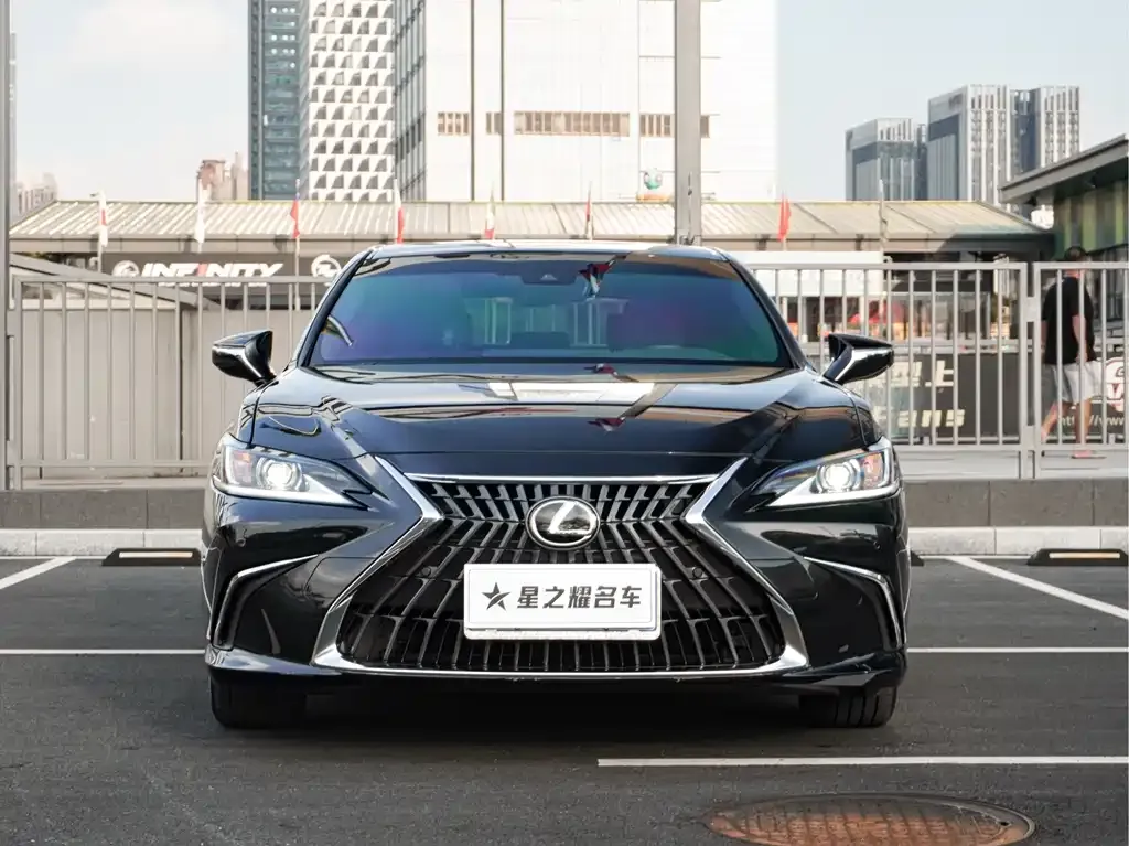 Lexus ES — фото 4