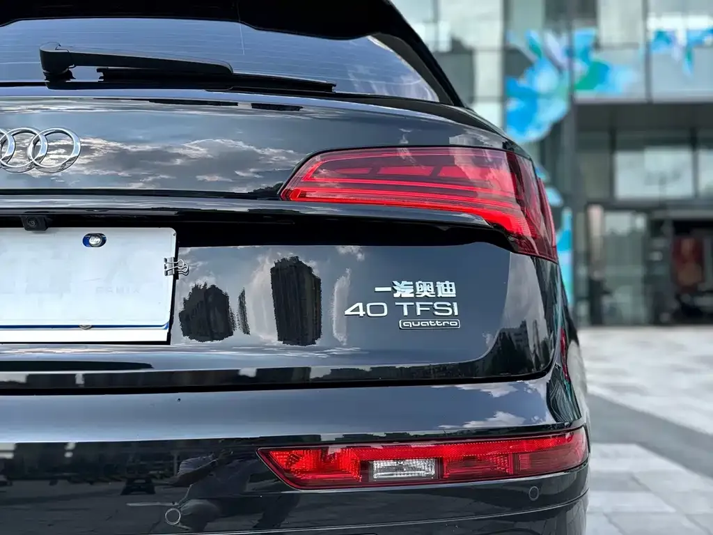 Audi Q5L — фото 2