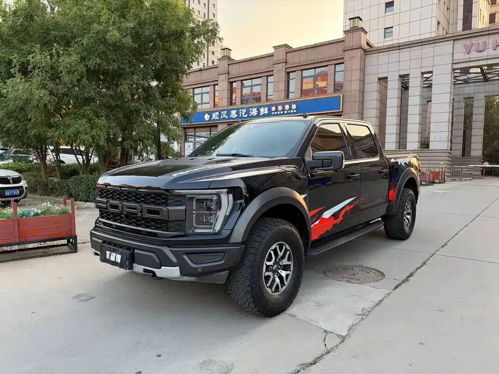 Ford F-150 Raptor — фото 1