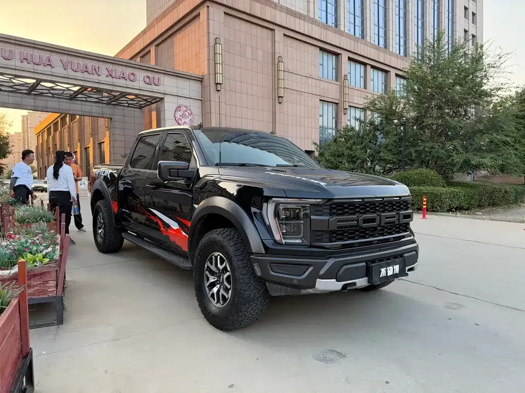 Ford F-150 Raptor — фото 5