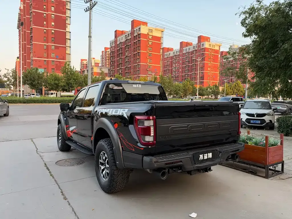 Ford F-150 Raptor — фото 8