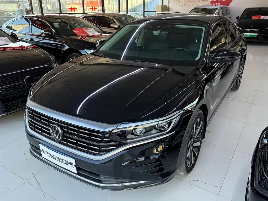 Volkswagen Passat — фото 1