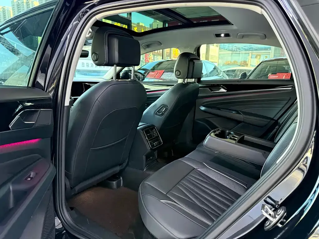 Volkswagen Passat — фото 5