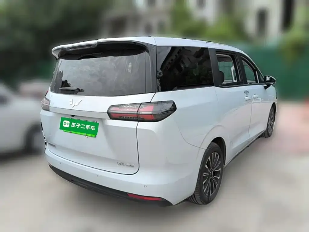 Wuling Xingguang 730 New Energy — фото 2