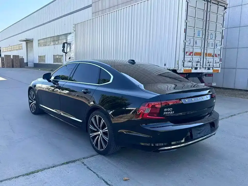 Volvo S90 — фото 8