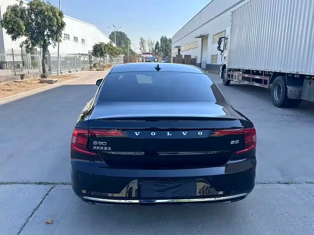 Volvo S90 — фото 2