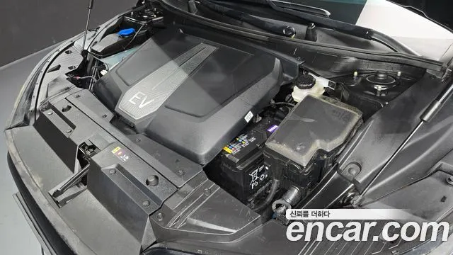 Kia EV6 — фото 9