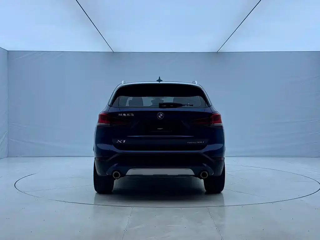BMW X1 — фото 10