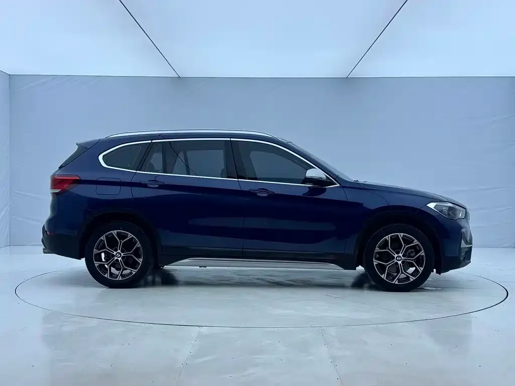 BMW X1 — фото 7