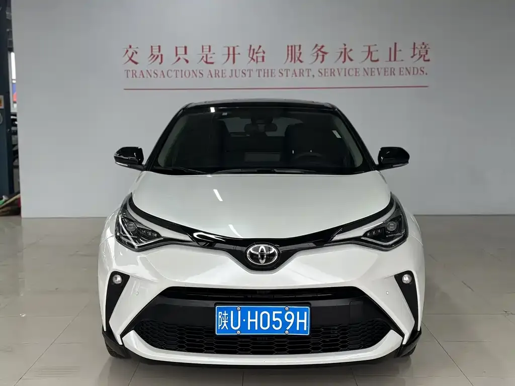 Toyota C-HR — фото 2