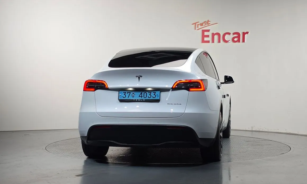 Tesla Model Y — фото 4