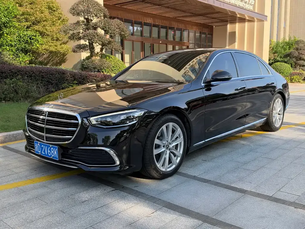 Mercedes-Benz S-Class — фото 1