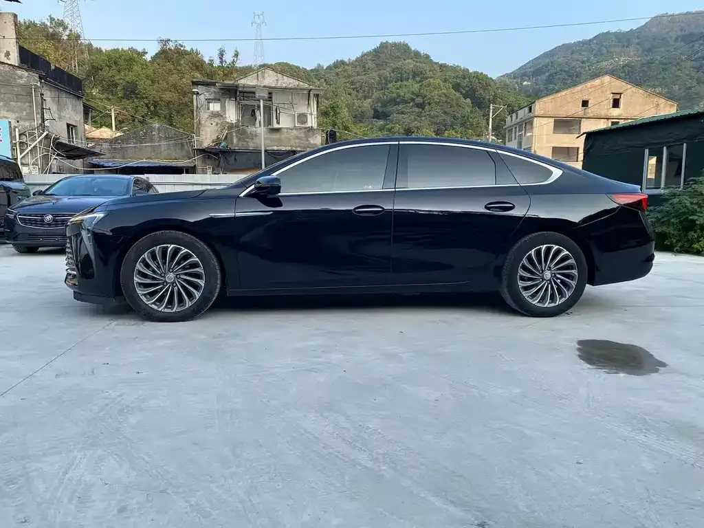 Buick LaCrosse — фото 10