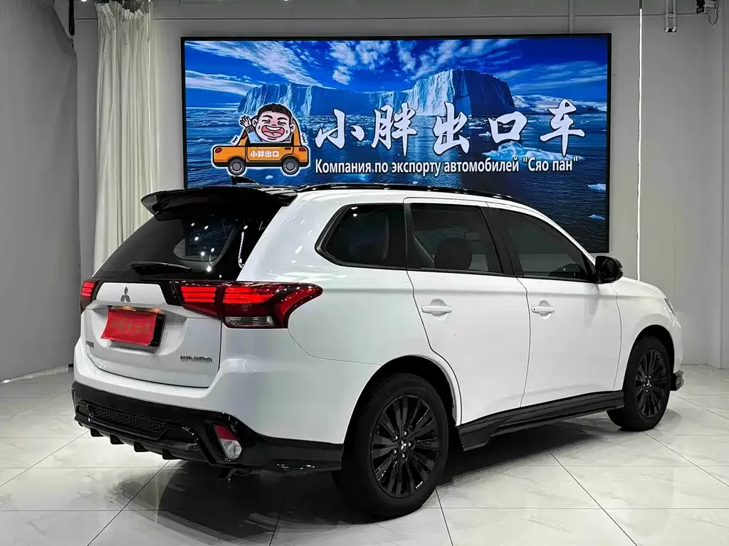 Mitsubishi Outlander — фото 5