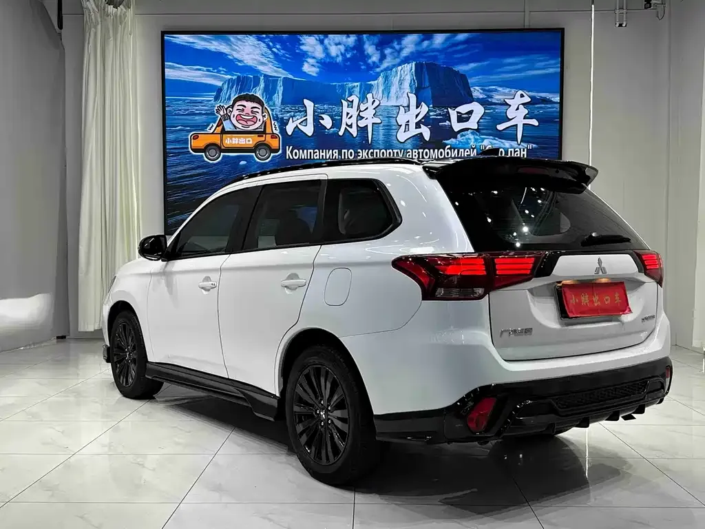 Mitsubishi Outlander — фото 4