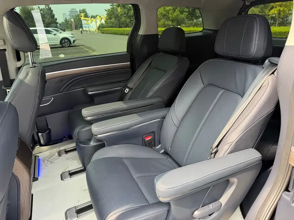 GAC Motor Trumpchi M8 — фото 4