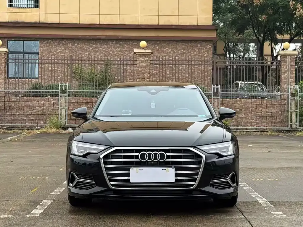 Audi A6L — фото 10