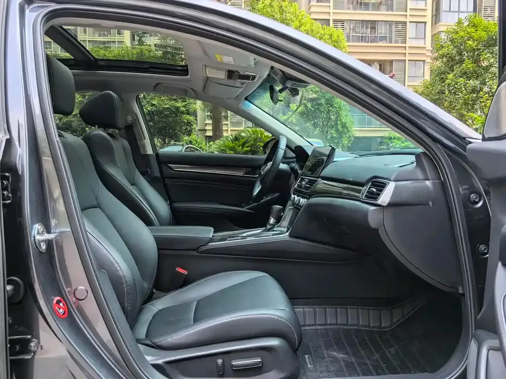 Honda Accord — фото 3