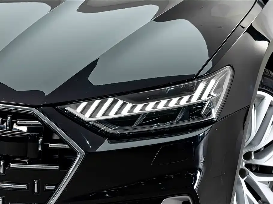 Audi A7L — фото 8